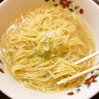 「塩らーめん（大盛）450+50＝500円」@ラーメン寺子屋 麺倶楽部の写真