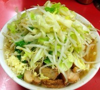 「ラーメン小　豚入り　850円」@ラーメン二郎 桜台駅前店の写真