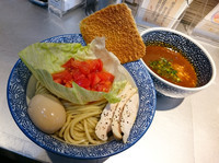 「小岩の蟹トマトつけ麺（限定800円）」@豚骨一燈の写真