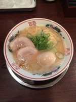 「半熟味付玉子らーめん」@久留米ラーメン 福ヤ 南越谷店の写真