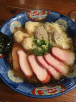 「黒だしチャーシュー特製ワンタン麺1300円」@八雲の写真