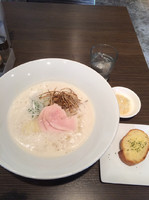 「鶏しろラーメン950円」@うさぎ食堂 中目黒店の写真