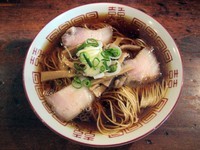 「1周年記念　地鶏中華そば 950円」@中華そば しば田の写真