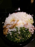 「油そばW盛り720円、スペシャルトッピングＡ180円」@東京油組総本店 西新宿組の写真