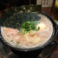 「特製ラーメン／￥1000」@博多一双 中洲店の写真
