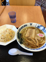「ラーメン チャーハンセット 870円」@大谷パーキング上り ハイウェイショップ大谷の写真