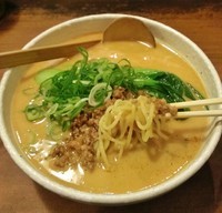 「胡麻辛味担々麺 \840」@威風 秋葉原店の写真