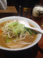 「味噌ラーメン ¥860 + 瓶ビール(プレモル) ¥530」@老麺魂の写真