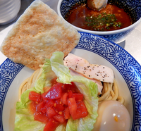 「小岩の蟹トマトつけ麺（麺少・限定800円）+海老辛味30円」@豚骨一燈の写真