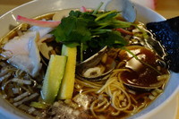 「トリプルSOBA」@むぎとオリーブ マーチエキュート神田万世橋店の写真