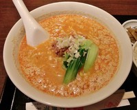 「担々麺 \760＋小ライス \130」@珍満茶楼の写真