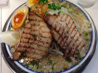 「らーめん＋味玉」@らーめん 凌駕の写真