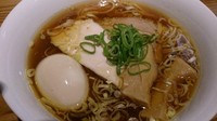 「味玉醤油ラーメン」@ラーメン屋 トイ・ボックスの写真