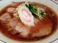 「醤油らーめん　￥700」@らーめん鱗 茨木店の写真