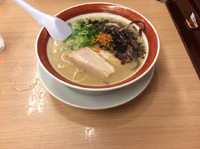 「らーめん 黒」@博多らーめん 無双 大船店の写真