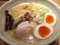 「味噌らーめん+味玉／￥800+100」@つじ田 味噌の章 飯田橋店の写真