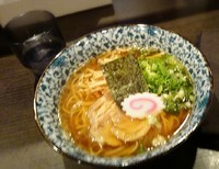 「中華そば 580円 +100円替え玉」@鶏そば 雫一の写真