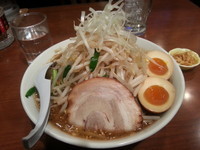 「野菜味玉味噌スタ麺880円」@漢のスタミナ系ラーメン すた麺 神田本店の写真