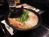 「とんこつ醬油ラーメン＋煮玉子」@麺処 奥の写真