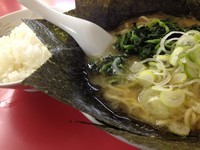 「のりラーメン (並) 700円 + 半ライス 100円」@鹿島家 大森店の写真