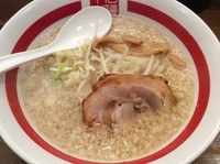 「醤油豚骨ラーメン 麺硬め」@千石自慢ラーメン 鶯谷店の写真