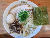 「濃厚豚骨そば」@濃菜麺 井の庄の写真