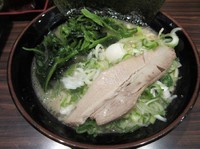 「醤油とんこつネギラーメン＋れん草（７８０＋１００＝８８０円）」@一翔の写真