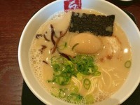 「すっぴんラーメン＋煮玉子」@清陽軒 本店の写真