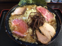 「背脂煮干ラーメン」@煮干 丸めの写真