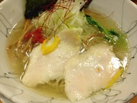 「鶏塩らーめん ¥680」@塩こっこの写真