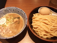 「豚玉つけめん」@六厘舎の写真