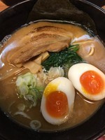 「魚介豚骨ラーメン」@麺屋 黒琥〜KUROKO〜 豊洲店の写真