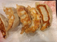 「魔法の餃子300円」@チラナイサクラの写真