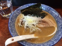 「濃厚鶏煮干しラーメン」@麺処 元気屋 霞ヶ関店の写真