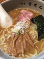 「らーめん」@麺屋吉左右の写真