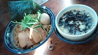 「限定　濃厚黒つけ麺　並盛850円　+　特製250円」@中華そば 旋の写真