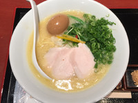 「鶏白湯SOBA味玉青葱」@銀座 篝 ラゾーナ川崎プラザ店の写真