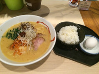 「キムチ味噌with温玉ごはんセット  800円」@麺＆cafe Coi.Coi.の写真