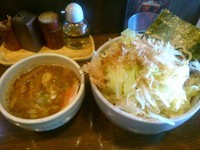 「特製つけ麺　大盛　Twitterフォローの野菜サービス」@つけ麺 HEROの写真