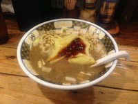 「煮干ラーメン」@すごい煮干ラーメン凪 新宿ゴールデン街店 本館の写真