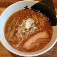 「醤油らーめん」@春一家 三代目 麺宿の写真