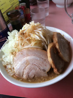 「☆王子リッチ玉ねぎ増し増し魚粉すくな目カラメ」@らーめん☆王子の写真