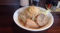 「醤油らーめん 700円 麺固め 味濃いめ 野菜多め」@麺喰亭 まんぷくの写真