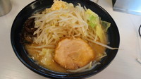 「豪麺大盛り固めニンニク多め930円」@ゴル麺 横浜本店の写真