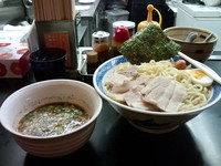 「夏季限定塩つけ麺+小豚」@山勝角ふじ 南流山店の写真