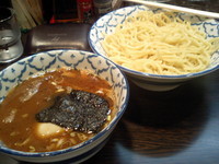 「燻玉つけ麺」@兎に角 松戸店の写真