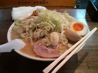 「味玉味噌ラーメン+全増し」@こってりらーめん 誉の写真