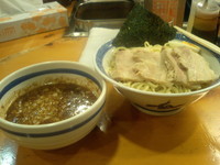 「つけ麺かつお+小豚」@山勝角ふじ 新松戸店の写真