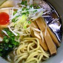 豚骨魚介の中華そば（700円）俊麺トッピング（無料）