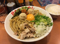 「ガッツ麺DX 特盛り ニンニクなし」@日の出らーめん 大船店の写真